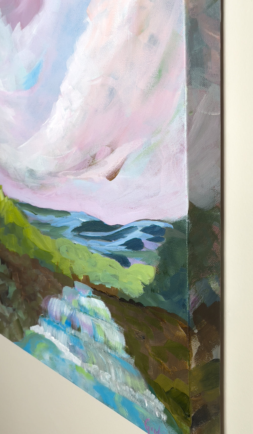 24" x 18"
Gallery wrapped canvas
Acrylic paint
Experience the beauty of the Blue Ridge Mountains with Waterfalls VI.
This stunning piece features pink and blue skies over dramatic waterfalls, surrounded by cool forests.
The impressionistic style captures the splashing water as it tumbles down rocky ledges.
Bring the outdoors inside with the blue waters and green forests.